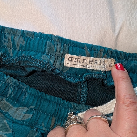 Amnesia teal cargo joggers NWT Size large - Picture 3 of 5